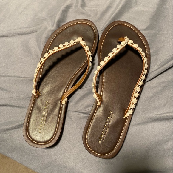 Aeropostale flip flops/ sandals - Picture 1 of 1